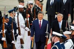 訪米した習近平をトランプが空港で出迎える…「異例の歓待」と「習への称賛」の理由とは？
