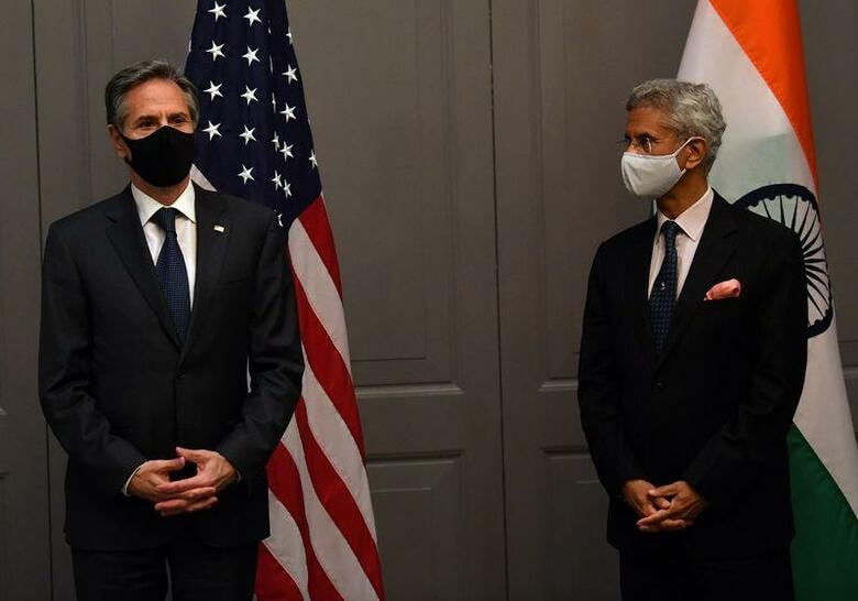 主要7カ国（G7）外相会合に出席するためロンドンに滞在しているインド代表団のうち2人が新型コロナウィルス検査で陽性反応を示したため、代表団全員に隔離措置がとられた。ブリンケン米国務長官と会談するインドのジャイシャンカル外相、3日の代表撮影。（2021年　ロイター）