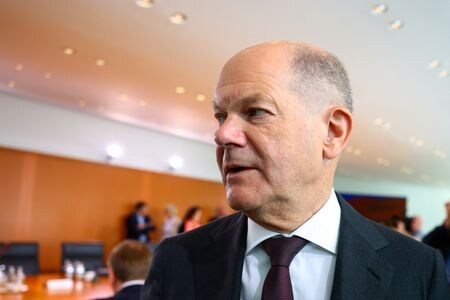 ドイツ公共放送ＺＤＦが１３日公表した世論調査によると、ショルツ首相率いる連立与党に対する不満が過去最高に達した。ショルツ首相、１２日撮影。（2024年　ロイター/Nadja Wohlleben）