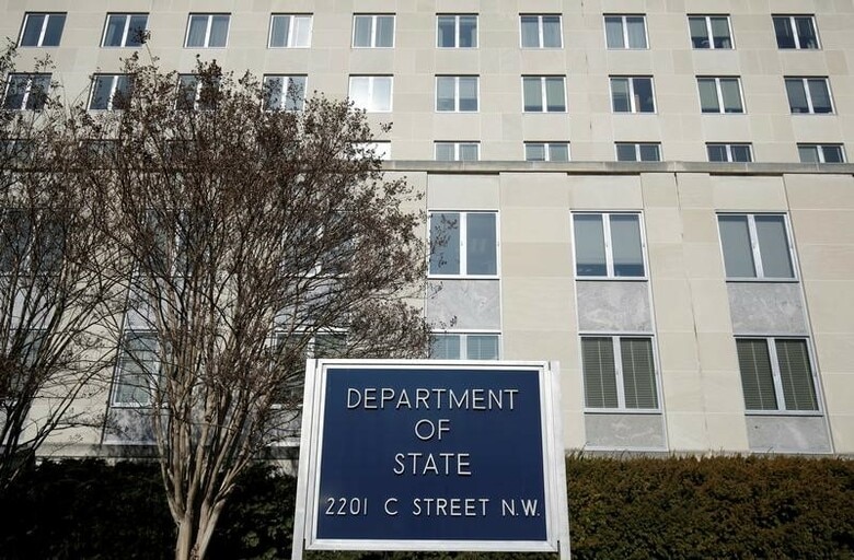 ６月８日、米国務省は、中国南部の広州市を対象に発出していた健康への注意の呼びかけを中国全土に拡大した。写真は国務省の建物。ワシントンで昨年１月撮影（２０１８年　ロイター／Joshua Roberts）