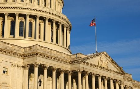 ベセント米財務長官は５月１８日、格付け会社ムーディーズによる米国債格下げを重要視しない姿勢を示した。１月２０日、ワシントンで撮影（２０２５年　ロイター/Fabrizio Bensch）