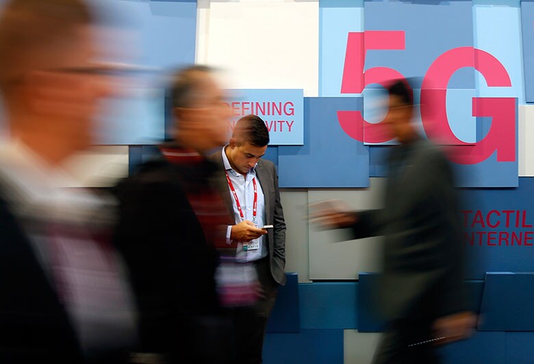 スペイン・バルセロナで開催中の「モバイル・ワールド・コングレス（MWC）」で、オンライン業界を震撼させていている広告ブロックについて白熱した議論が交わされた　Albert Gea-REUTERS