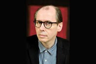 「別の国、人種、セクシャリティーの本で孤立の時代に共感を」デービッド・ピース