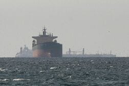 原油先物急落、米ＷＴＩ83ドル台　イランがホルムズ海峡開放を表明
