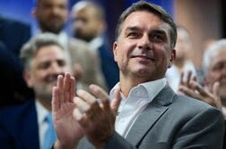 ブラジル大統領選、3位候補が決選投票でボルソナロ氏支持