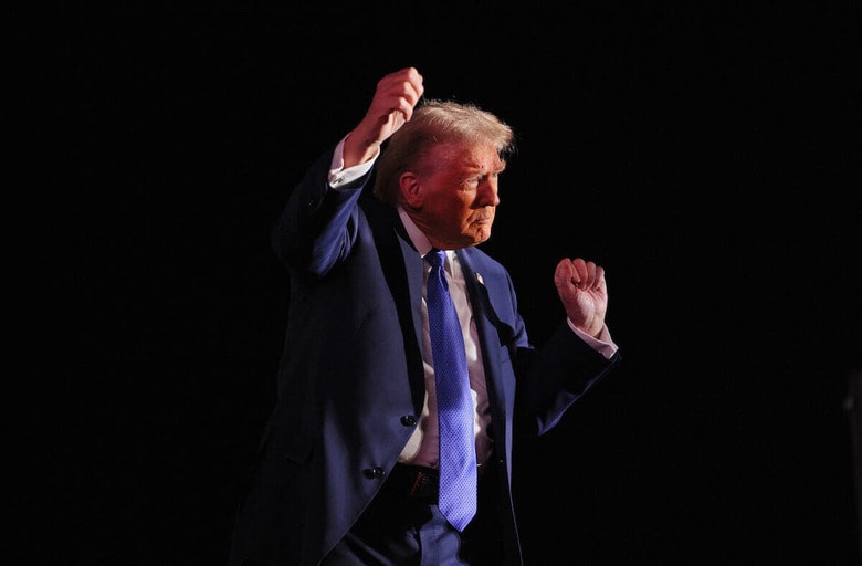 大統領一期目から関税発動が大好きだったトランプが戻ってくる？（10月19日、ペンシルバニア州ラトローブ）　 REUTERS/Brian Snyder