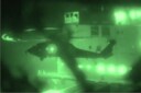 ヘリコプターでトゥスクに乗り込み、拿捕する米海兵隊　CENTCOM/X