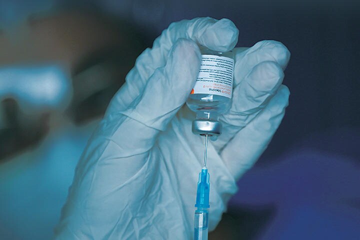 WILLY KURNIAWAN-REUTERS