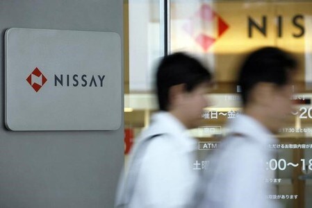 　１０月２４日、日本生命保険は２０１７年度下期の一般勘定運用計画で、新規資金配分８０００億円程度の大半をオープン外債に、一部を外国株式に振り向ける。写真は日本生命のロゴ、都内で２００９年７月撮影（２０１７年　ロイター）