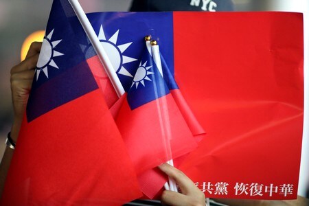 　１１月２７日、中国の対台湾政策を担当する国務院台湾事務弁公室は、台湾の与党・民主進歩党（民進党）が、中国人スパイを巡る疑惑を総統選に利用していると批判した。写真は１０月１０日、香港で撮影（２０１９年　ロイター/Athit Perawongmetha）