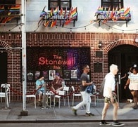 ゲイ権利運動の聖地「ストーンウォール」で銃撃事件が発生...LGBTQ+プライドパレード後に何があったのか