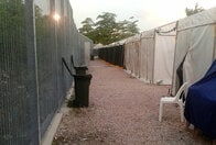 絶海の島国ナウルでデング熱が流行、豪難民収容所の住人は大丈夫か