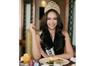 【画像】ミス・ユニバース、タイ代表のアルミ缶のプルタブで作られたドレスに喝采