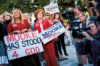 わいせつ疑惑を徹底擁護する、アメリカの深刻な党派対立