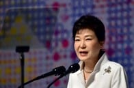 韓国検察、朴大統領の聴取を要請　現職で初