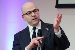 ミランＦＲＢ理事、利下げ回数再縮小の可能性示唆　中東情勢で不透明感