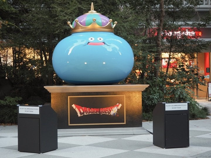 ドラゴンクエストモンスターの像