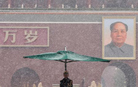 3月4日、北京の天安門広場で撮影。REUTERS/Maxim Shemetov