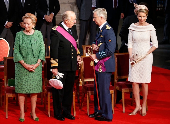 ベルギー王室の面々（左から）パオラ妃、アルベール国王、フィリップ皇太子、マチルダ皇太子妃（2013年）　Kevin Coombs-REUTERS