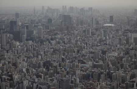 　３月１８日、不動産経済研究所が発表した２月の首都圏（１都３県）新築分譲マンション市場動向によると、発売戸数は前年同月比３６．８％増の１７６２戸となった。写真は２０１９年６月、都内で撮影（２０２６年　ロイター/Issei Kato）