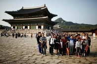 中国当局、韓国への団体旅行を再び禁止　「禁韓令」再開か