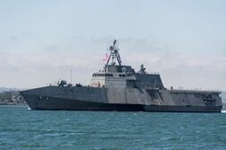 中国、南シナ海巡り米海軍艦「違法」侵入と非難　台湾船と対峙も