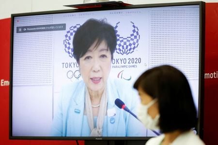 ６月２７日　疲労で静養していた東京都の小池百合子知事が、週明け２８日も公務に復帰せず、さらに数日間静養を続けることとなった。写真は国際オリンピック委員会（ＩＯＣ）などとの５者委員会に参加する小池し。６月２１日、東京で撮影（２０２１年　代表撮影/ロイター）