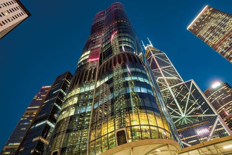 きらびやかなオフィス街の時代は終わった？　BOB HENRYｰUCGｰUNIVERSAL IMAGES GROUP/GETTY IMAGES