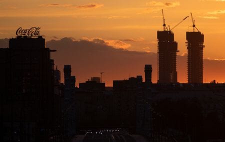 　ロシア連邦統計局が５月１７日発表したデータによると、第１・四半期の国内総生産（ＧＤＰ）は前年同期比１．９％減少した。前年同期は３％のプラス成長だった。２０２０年５月、モスクワで撮影（２０２３年　ロイター/Maxim Shemetov）