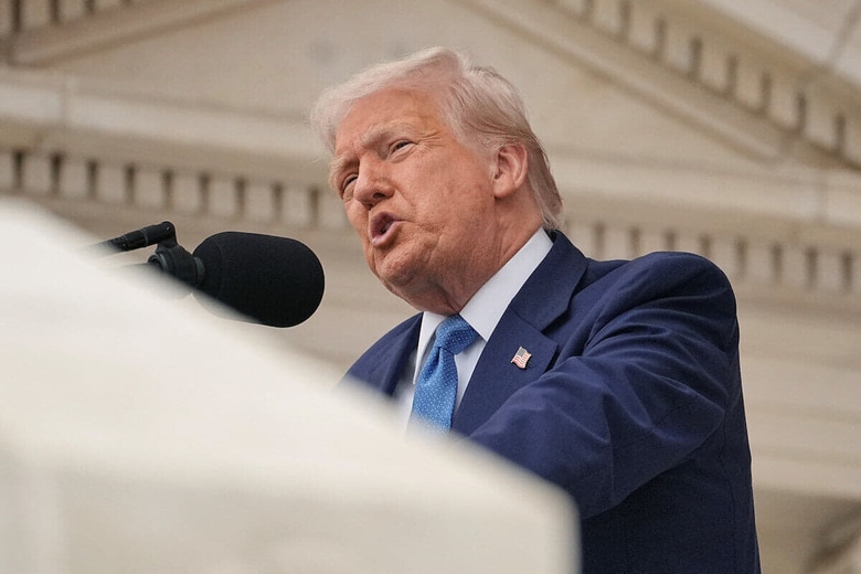 ドナルド・トランプ米大統領は今も関税で米国経済が成長すると思い込んでいるようだ（5月26日、戦没将兵記念日の式典）