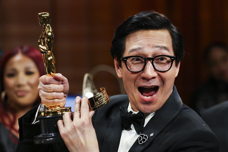 第95回アカデミー賞で助演男優賞に輝いたキー・ホイ・クァン（3月12日、ロサンゼルス）　Mario Anzuoni-REUTERS