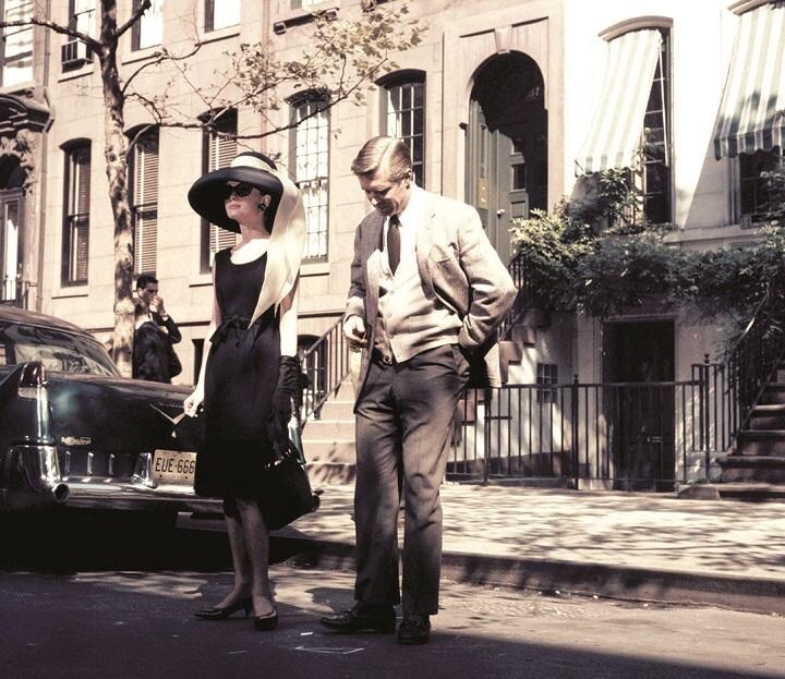 『ティファニーで朝食を』の一場面　EVERETT COLLECTION/AFLO