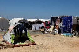 原油先物約3％安、米イラン和平合意に期待　レバノンでの停戦合意受け