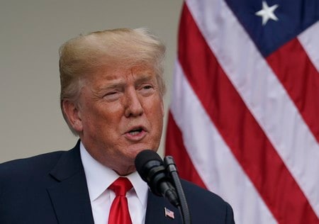 　７月２５日、トランプ米大統領は、ロシアのプーチン大統領との２回目の会談を、ロシアの米大統領選挙介入疑惑を巡る調査が終了した後の来年まで先送りする。会見する同米大統領。ワシントンで撮影(２０１８年　ロイター／Joshua Roberts)