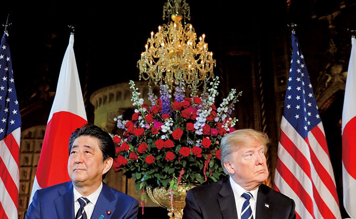 トランプと「相思相愛」のはずだった安倍だが　Kevin Lamarque-REUTERS