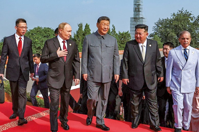 ロシア、中国、北朝鮮の3首脳は北京で結束を示した　THE KREMLIN MOSCOWｰSVEN SIMONｰDDPｰREUTERS