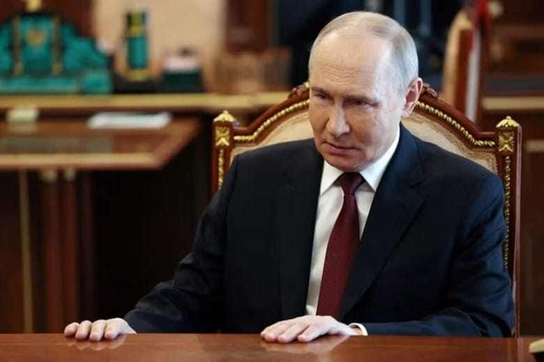 ロシア国営通信社ＲＩＡは２日、ロシアの交渉担当者がウクライナに対し、２つの停戦条件案を提示したと報じた。写真は４月撮影のロシアのプーチン大統領（２０２５年　ロイター/Sputnik/Vyacheslav Prokofyev/Pool via REUTERS）