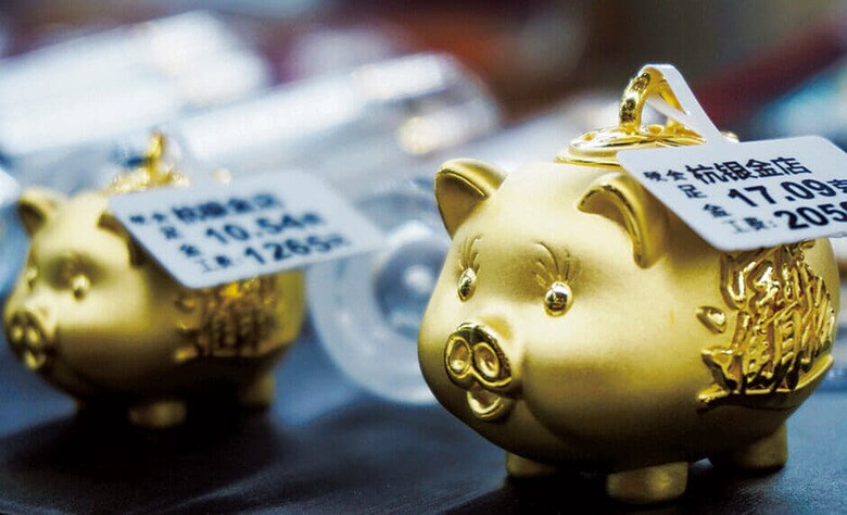 株式より安定した金の装飾品も市民に大人気　CFOTOｰSIPA USAｰREUTERS