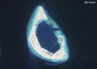 中国、西沙諸島で人工島の第1期工事完了か　最大級の軍事基地に