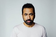 カル・ペンが語る「歴史を忘れない力」――笑いと政治のあいだで