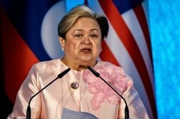 フィリピンが中国大使を召喚、「武力行使」ほのめかす発言巡り