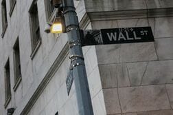 バークレイズ、Ｓ＆Ｐ500種の年末目標を7950に引き上げ