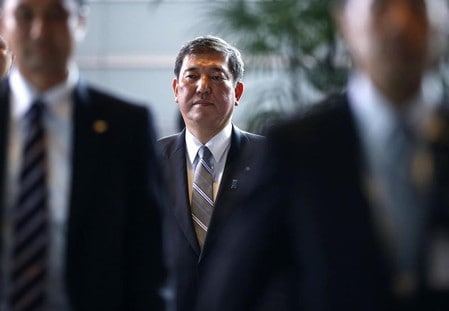 　４月２６日、自民党の石破茂元幹事長は自身の派閥会合で、午前中の衆院予算委員会で安倍晋三首相が加計問題などについて「徹底的にうみを出し切る」と述べたことを踏まえ「説明責任は政府・与党にある」「国民の得心がいくように示して行くのが、われわれの責任」と強調した。写真は首相官邸で２０１４年９月撮影（２０１８年　ロイター／Yuya Shino）