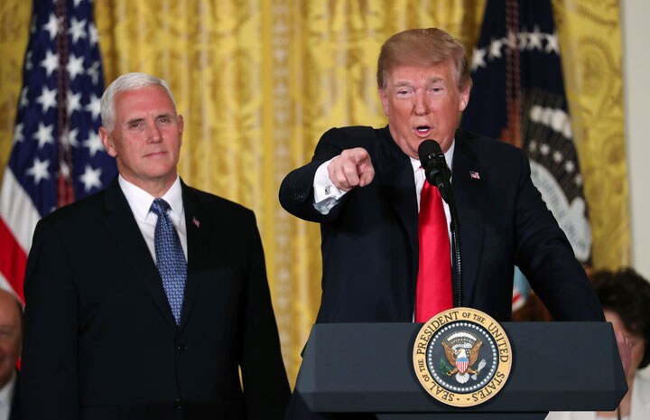 共和党の保守本流が民主党に合流してトランプ弾劾を一気に決めるというシナリオも　Jonathan Ernst-REUTERS