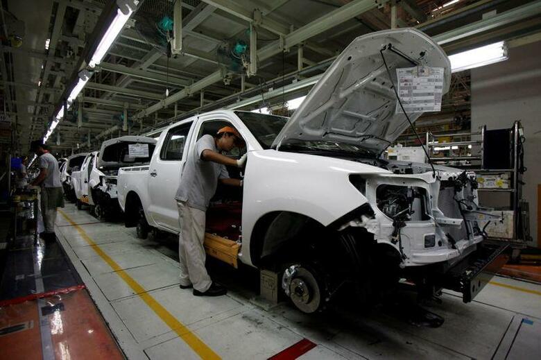 タイの自動車輸出額が今年、過去最高を記録する勢いだ。写真はバンコク東部の自動車工場で2012年11月撮影（2021年　ロイター/Chaiwat Subprasom）
