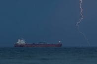 イランに対する米軍事封鎖、ホルムズ海峡開放後も継続＝米当局者