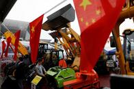 対米貿易戦争が直撃　中国メーカー「苦肉」の生き残り策