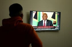 南ア大統領、裏金疑惑の辞任要求に反論