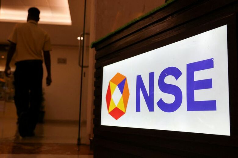 写真はナショナル証券取引所（ＮＳＥ）のロゴ。2024年8月、ムンバイで撮影。REUTERS/Francis Mascarenhas