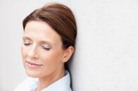 相手の感情を感じ取るためには、顔を見るのではなく、耳を澄ました方がいい